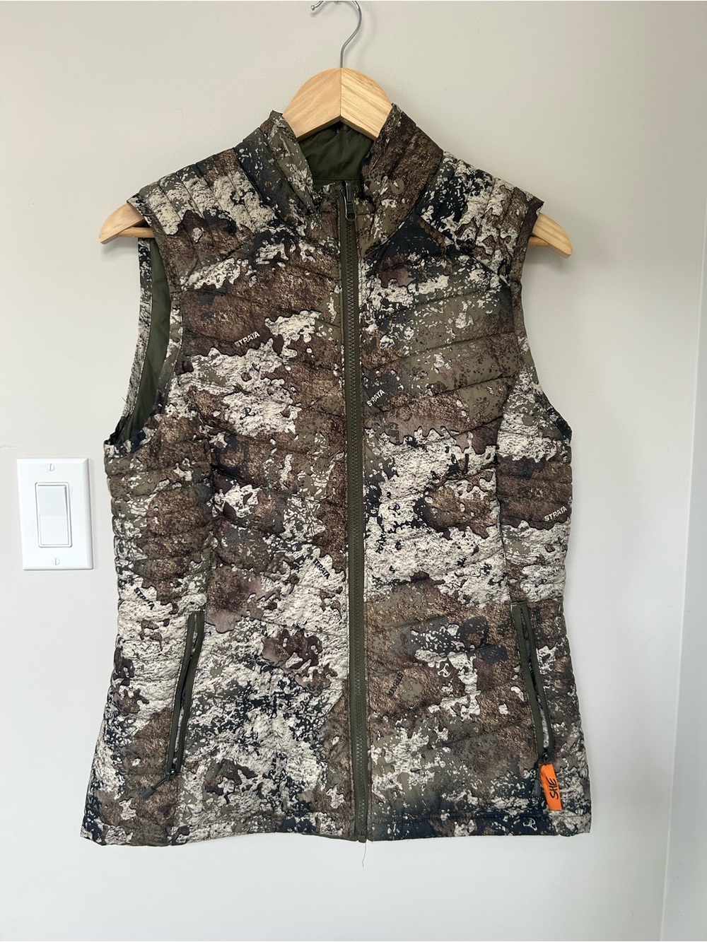 SHE outdoor strata camo quilted puffer vest